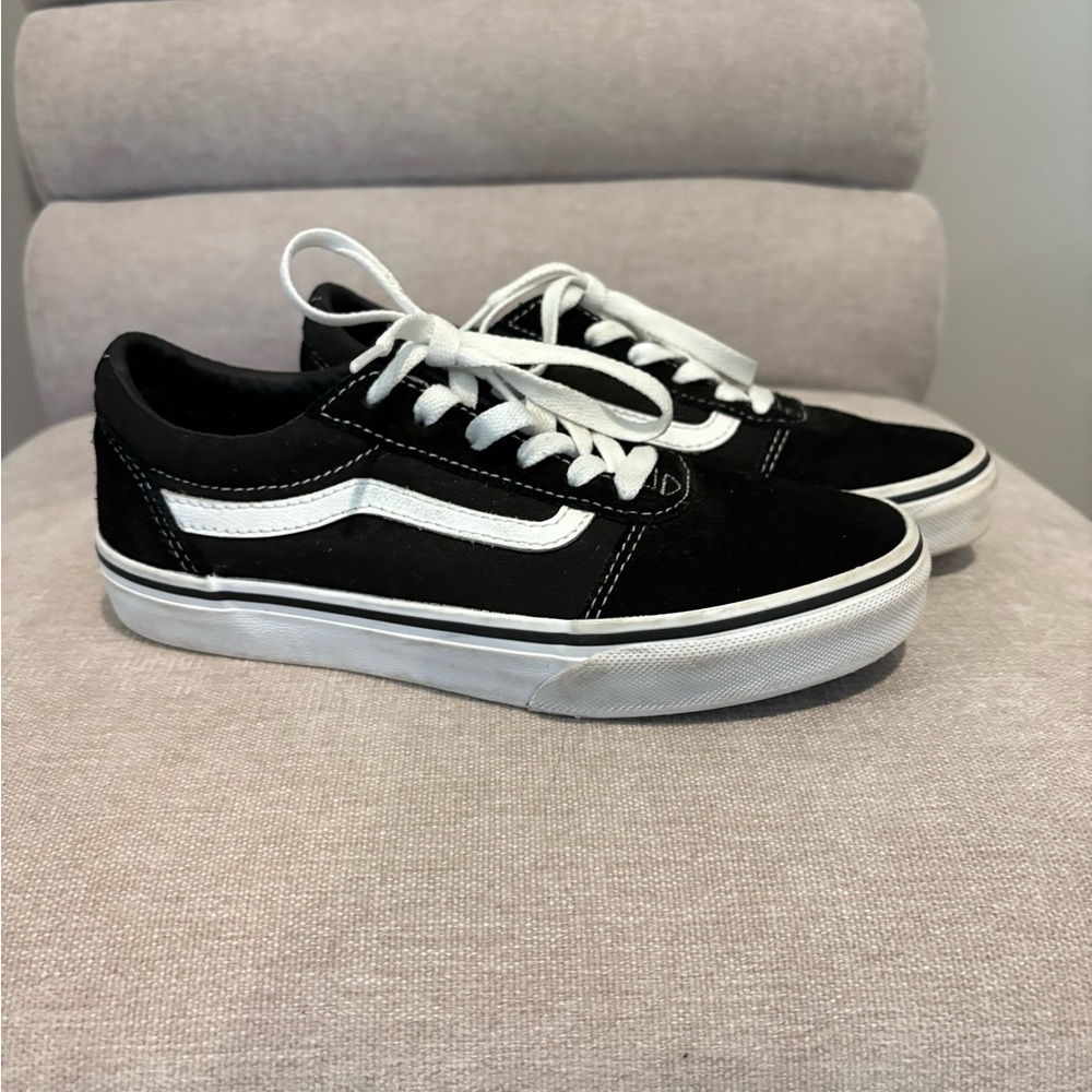 Vans Old Skool Classic Black and White Skate Shoes